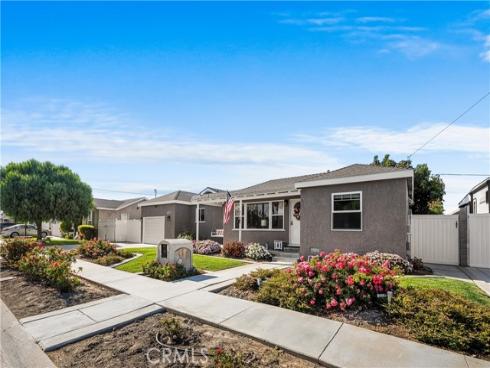 4582 Howard Avenue, Los Alamitos, CA