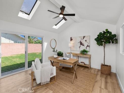 12042  Davenport  , Los Alamitos, CA
