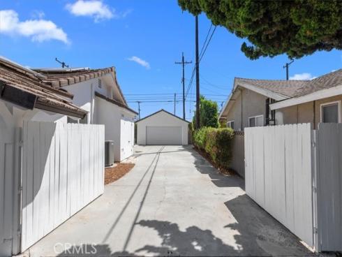 12042  Davenport  , Los Alamitos, CA