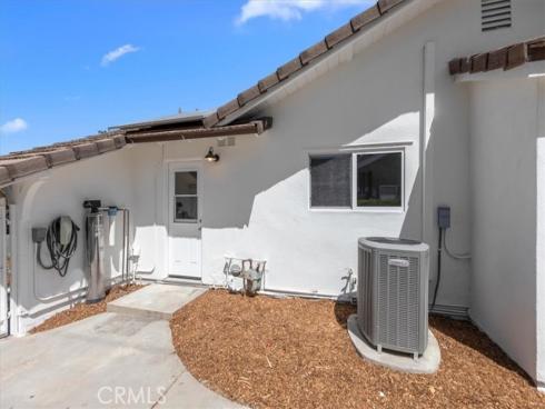 12042  Davenport  , Los Alamitos, CA