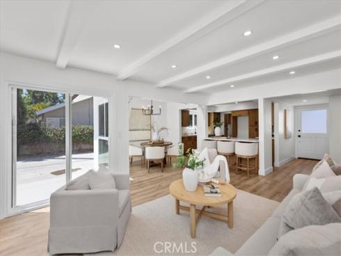 12042  Davenport  , Los Alamitos, CA