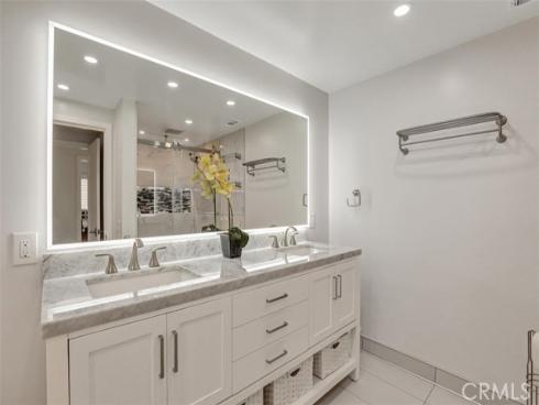 5021 Apollo Circle, Los Alamitos, CA