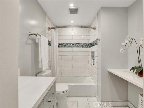 5021 Apollo Circle, Los Alamitos, CA