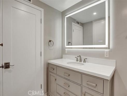 5021 Apollo Circle, Los Alamitos, CA