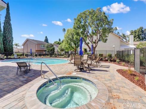 5021 Apollo Circle, Los Alamitos, CA