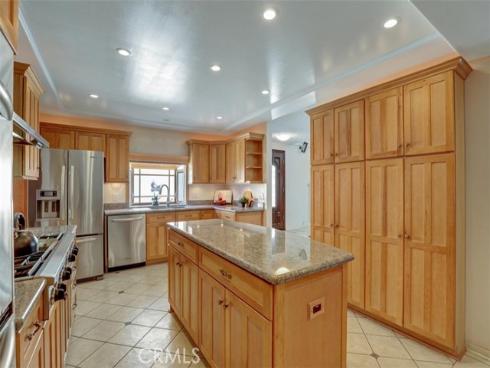 5021 Apollo Circle, Los Alamitos, CA
