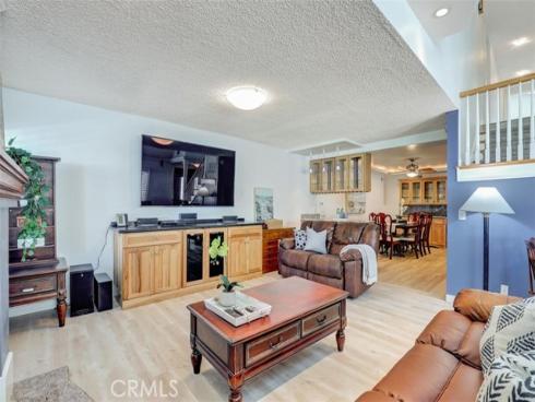 5021 Apollo Circle, Los Alamitos, CA