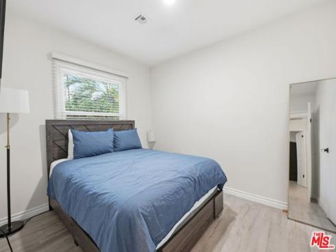 15381  Pacific   Street, Midway City, CA