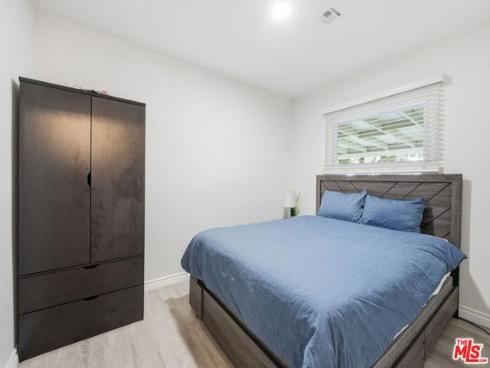 15381  Pacific   Street, Midway City, CA