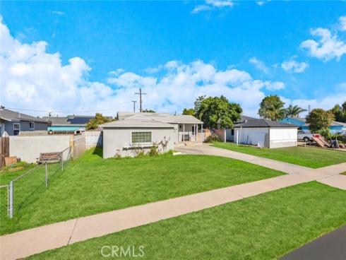 7901  Rockwell   Avenue, Midway City, CA