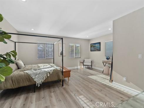 15421  Cedarwood  , Midway City, CA