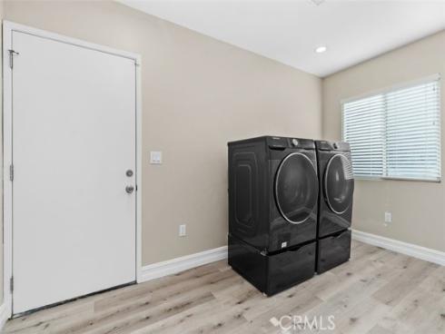 15421  Cedarwood  , Midway City, CA