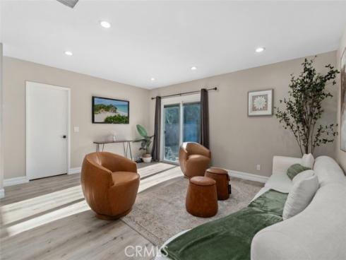 15421  Cedarwood  , Midway City, CA