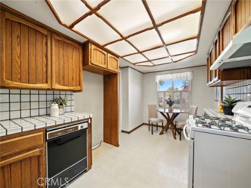 7852  Darwin   Avenue, Midway City, CA