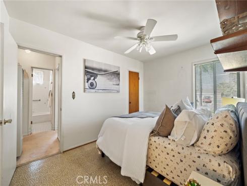 7852  Darwin   Avenue, Midway City, CA