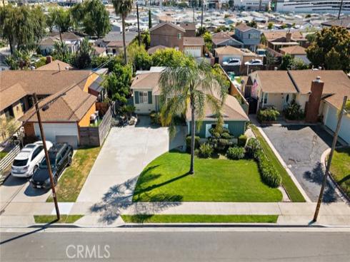 7852  Darwin   Avenue, Midway City, CA