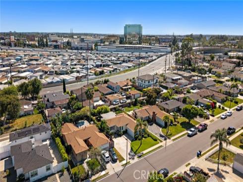 7852  Darwin   Avenue, Midway City, CA