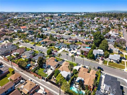 7852  Darwin   Avenue, Midway City, CA