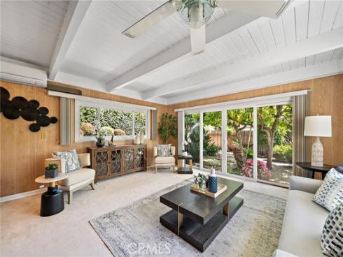 7852  Darwin   Avenue, Midway City, CA