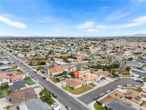 14792  Riata  , Midway City, CA