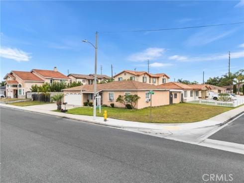 14792  Riata  , Midway City, CA