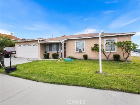 14792  Riata  , Midway City, CA