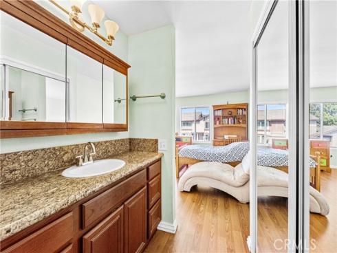 7750  Bolsa  25  Avenue, Midway City, CA