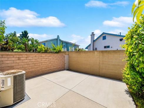 7750  Bolsa  25  Avenue, Midway City, CA