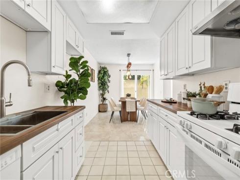 7750 Bolsa 28 Avenue, Midway City, CA