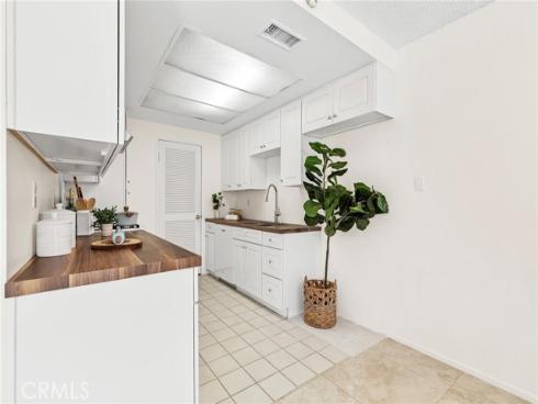7750 Bolsa 28 Avenue, Midway City, CA