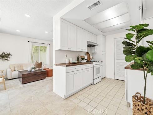 7750 Bolsa 28 Avenue, Midway City, CA