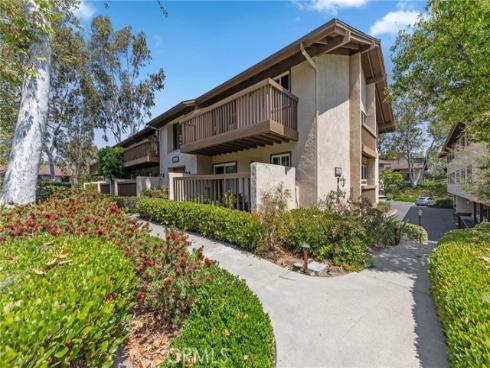 25789  Marguerite  D204 , Mission Viejo, CA