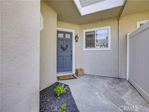 27851  Aberdeen  61 , Mission Viejo, CA