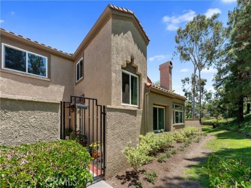 27992  Saint Kitts  , Mission Viejo, CA