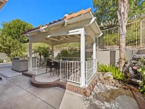 21512  Bastia  , Mission Viejo, CA