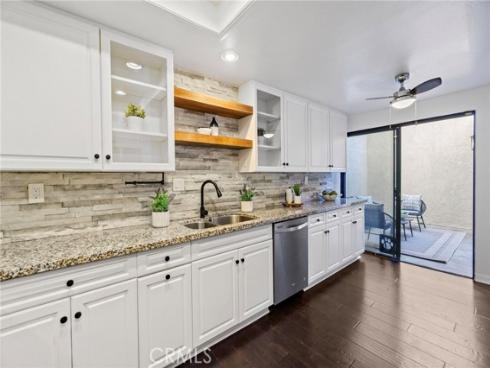 27541  Nivelada  , Mission Viejo, CA