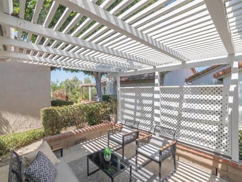 27784  Via Sarasate  , Mission Viejo, CA