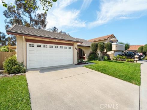 26562  Via Noveno  , Mission Viejo, CA