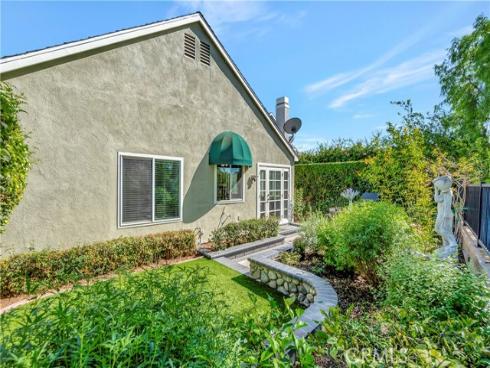 21971  Tobarra  , Mission Viejo, CA