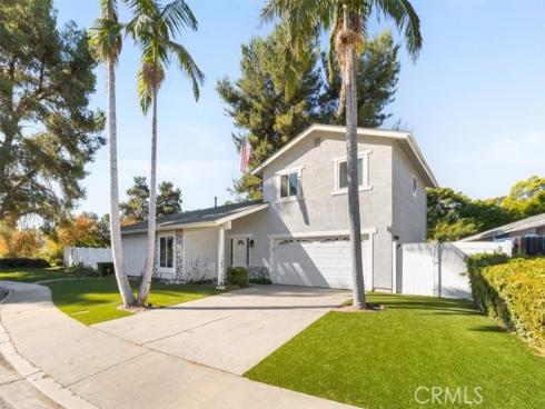 27401  Pinuela  , Mission Viejo, CA