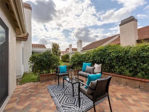 27808  Via Sarasate  , Mission Viejo, CA