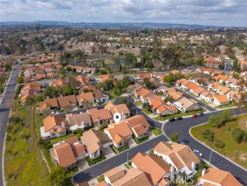 27808  Via Sarasate  , Mission Viejo, CA