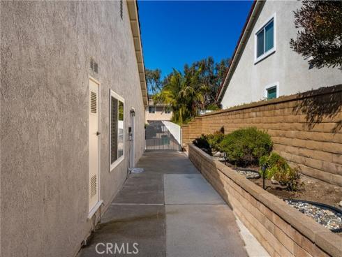 22172  Duende  , Mission Viejo, CA