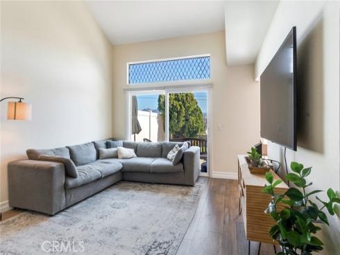 27676  Falkirk  94 , Mission Viejo, CA