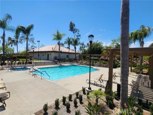 27707 Calle Valdes , Mission Viejo, CA