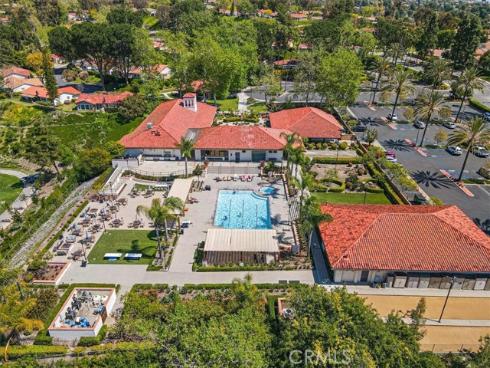 27707  Calle Valdes  , Mission Viejo, CA