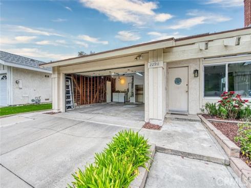 22911 Via Santiago , Mission Viejo, CA