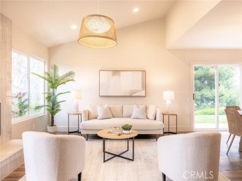 23999 Delantal , Mission Viejo, CA