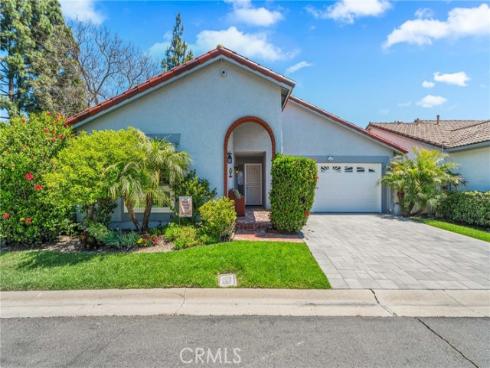 27681 Via Rodrigo , Mission Viejo, CA
