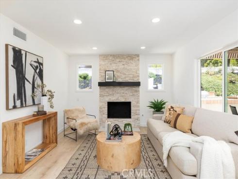 28012 Amargon , Mission Viejo, CA